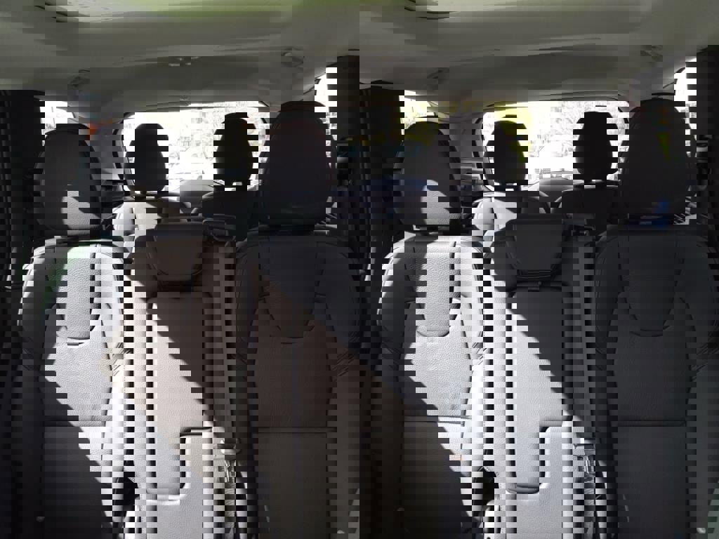 New 2025 Volvo XC90 T8 Plus w/ Protection Package Premier image 19