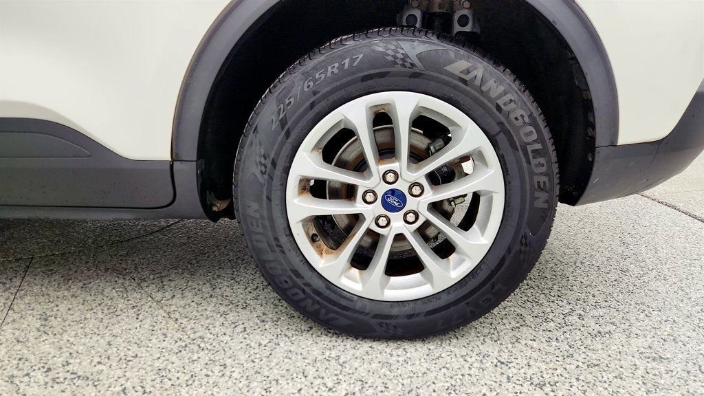 Used 2022 Ford Escape SE image 9