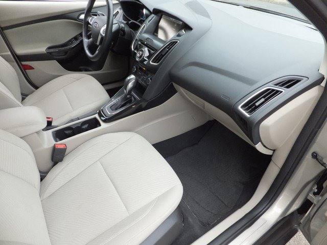 Used 2015 Ford Focus Electric Hatchback FWD image 18
