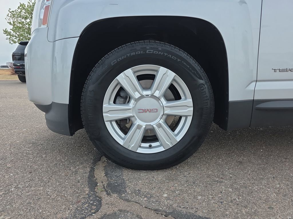 Used 2015 GMC Terrain SLE image 27