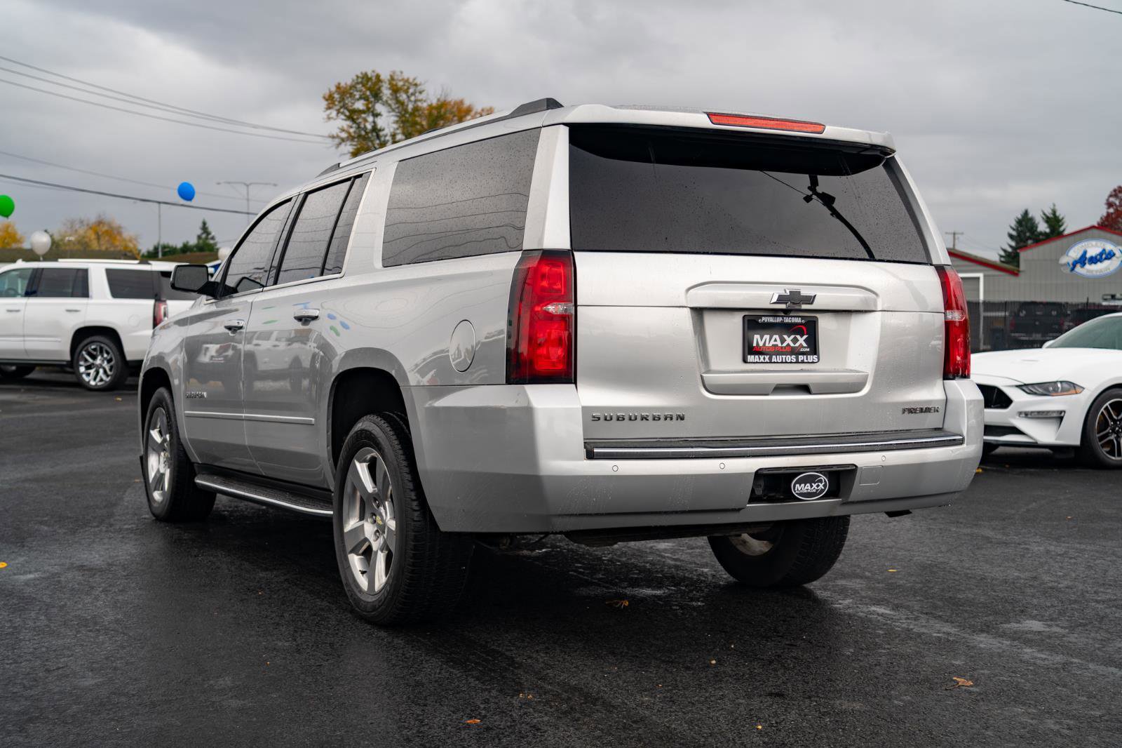Used 2020 Chevrolet Suburban Premier AWD/4WD image 12