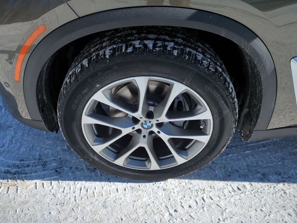 New 2026 BMW X5 xDrive40i w/ Climate Comfort Package image 30