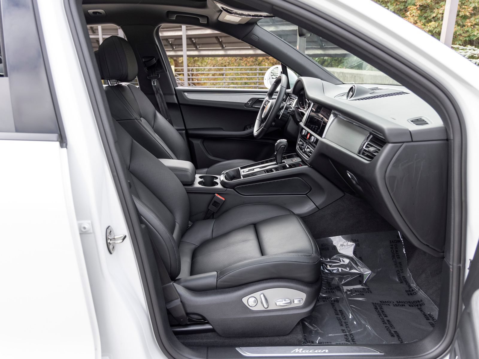 Certified 2026 Porsche Macan AWD/4WD image 66