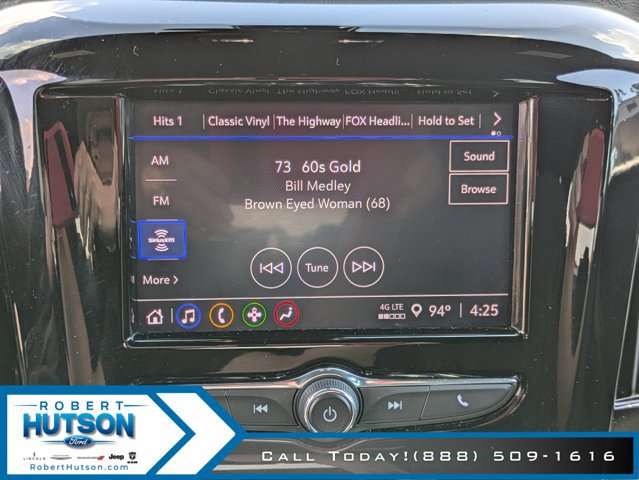 Used 2022 Chevrolet Traverse LT image 23