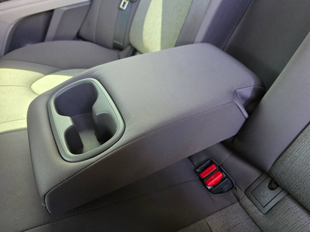 Used 2019 Toyota Camry LE FWD image 35