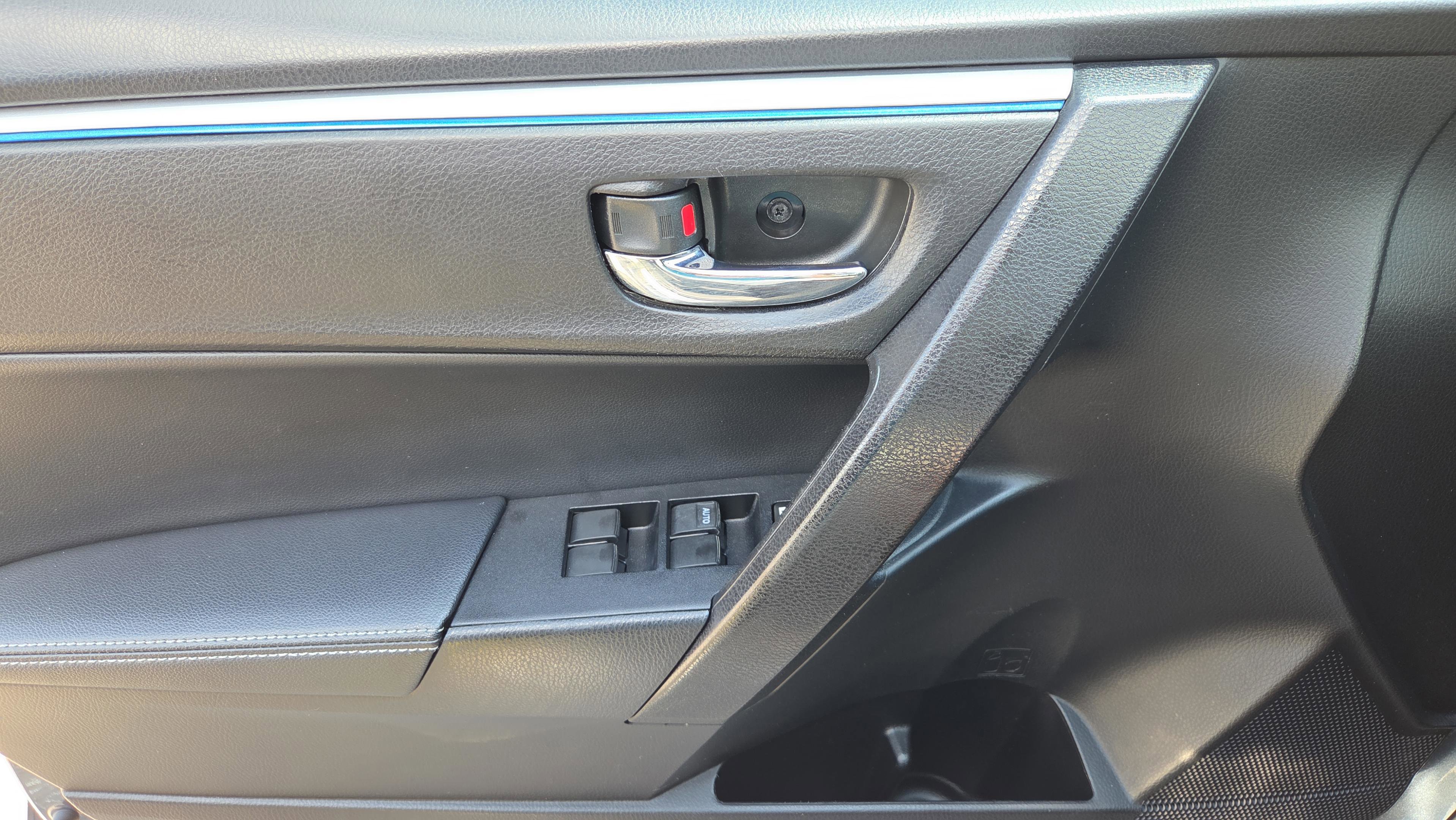 Used 2015 Toyota Corolla S FWD image 16