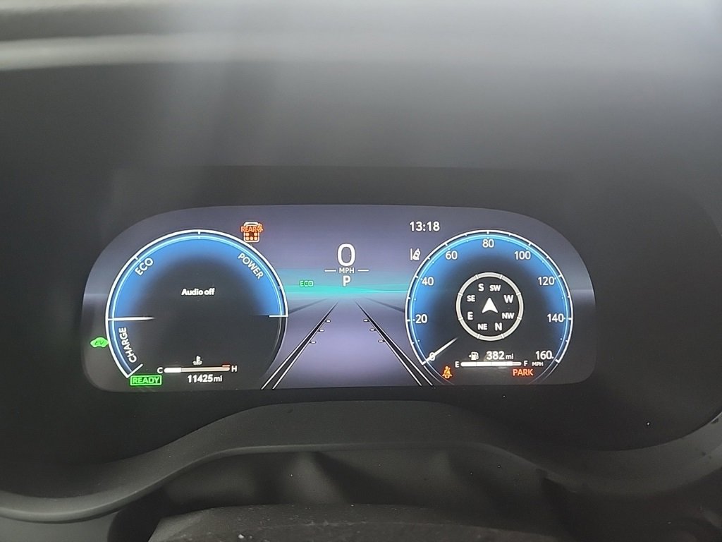 Used 2025 Toyota Sienna Platinum image 14