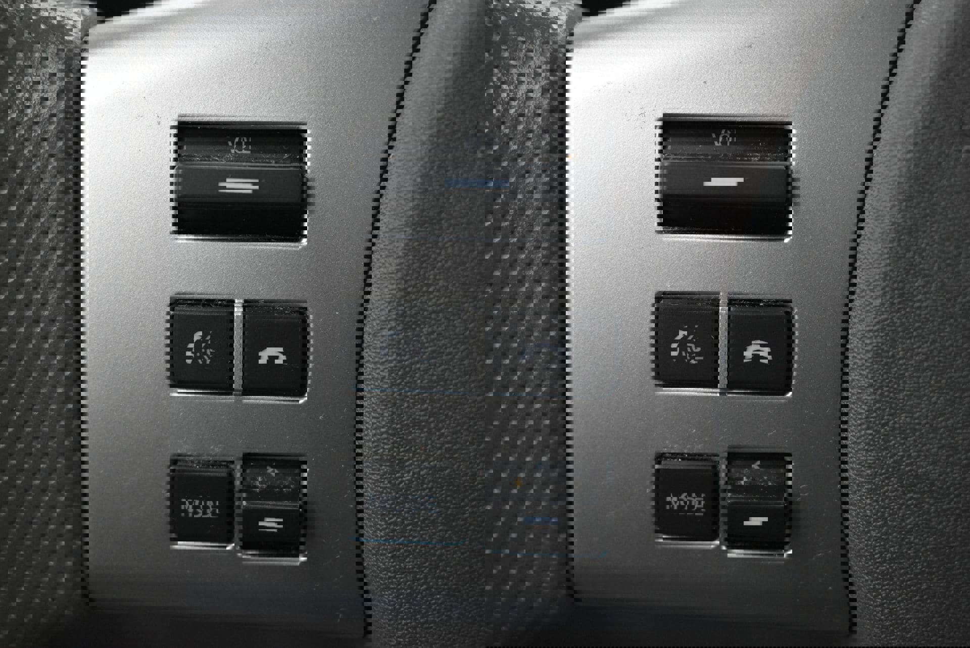 Used 2020 Nissan Frontier SV image 19