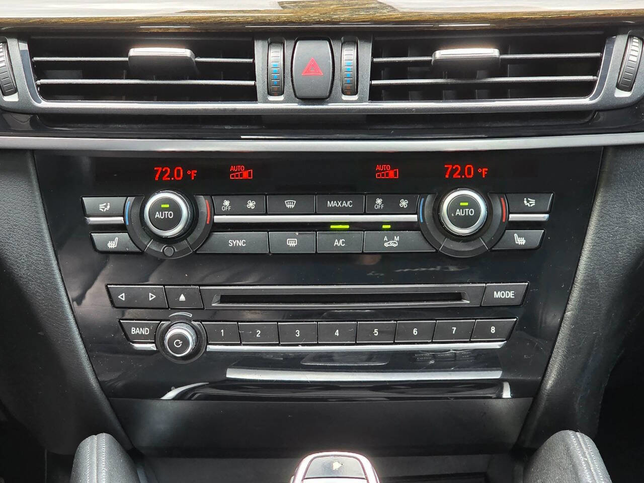 Used 2015 BMW X6 xDrive35i AWD/4WD image 28