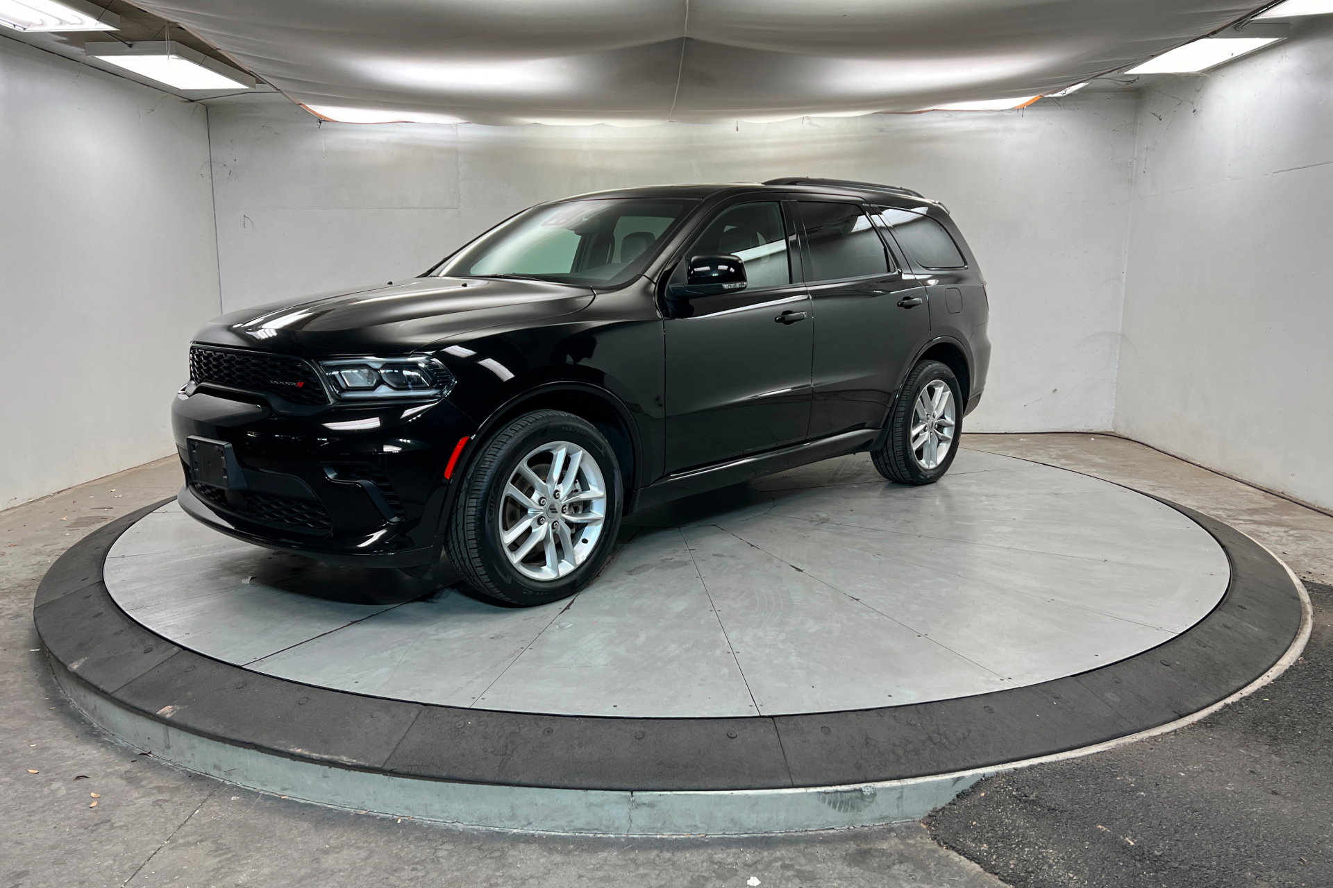 Certified 2024 Dodge Durango GT image 1