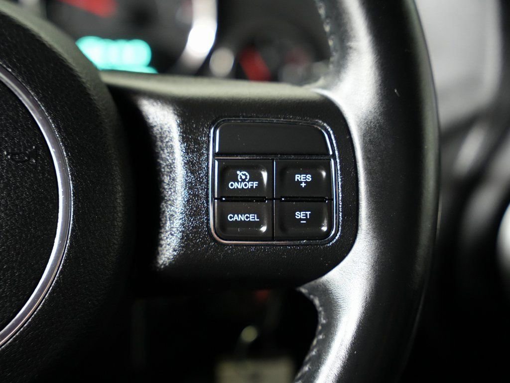 Used 2015 Jeep Wrangler Unlimited Sahara w/ Connectivity Group image 14