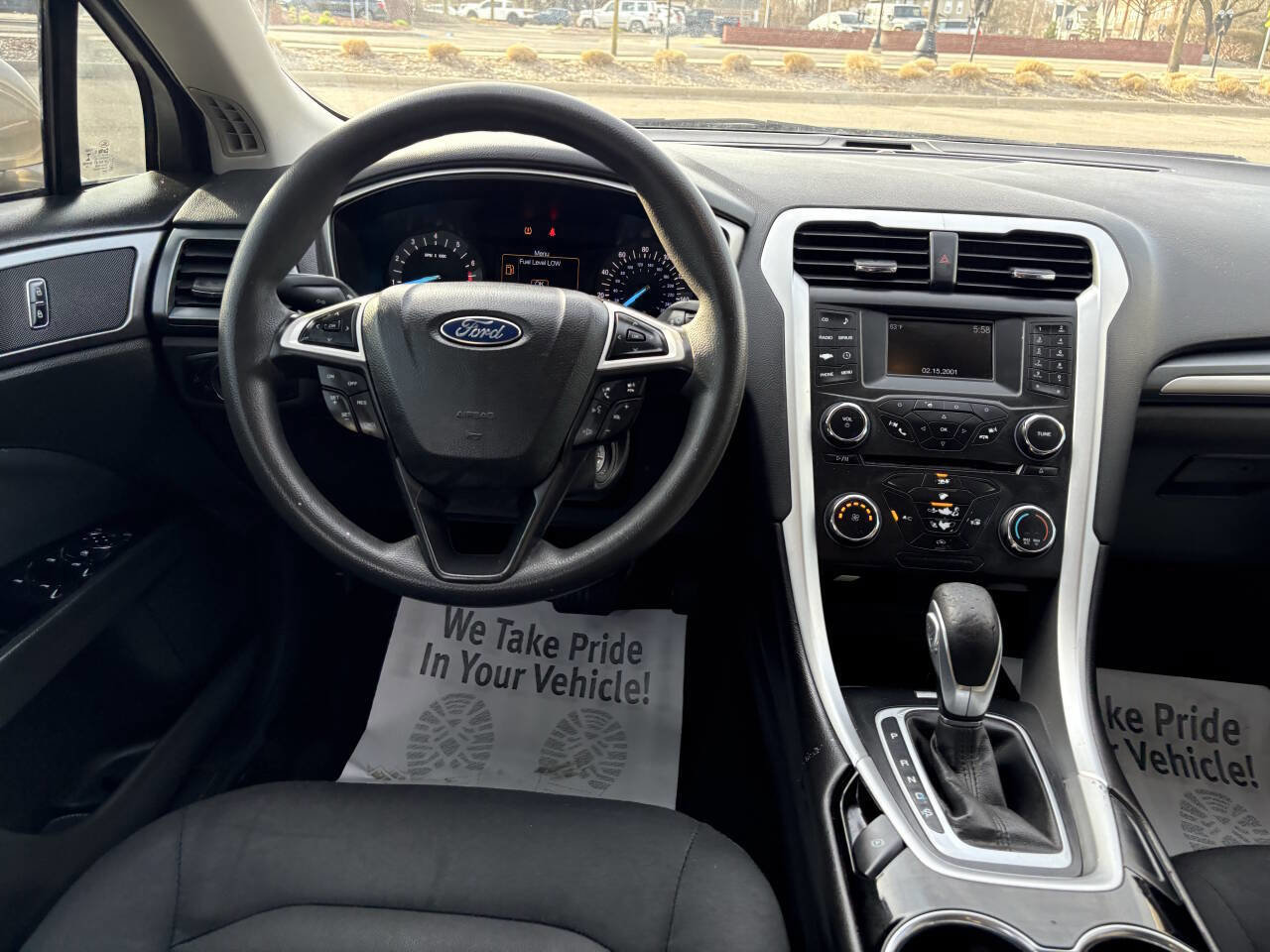 Used 2015 Ford Fusion SE FWD image 18