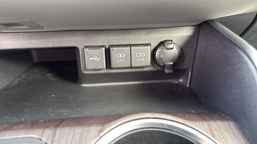 Used 2021 Toyota Highlander Limited AWD/4WD image 36
