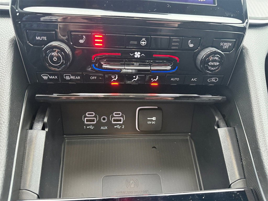 New 2025 Jeep Grand Cherokee Altitude image 24