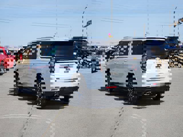 New 2026 Chevrolet Suburban High Country image 9