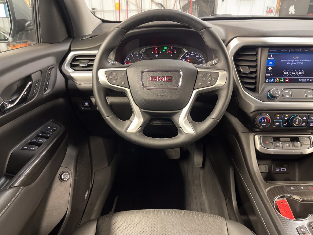 Used 2023 GMC Acadia SLT w/ Preferred Package AWD/4WD image 17