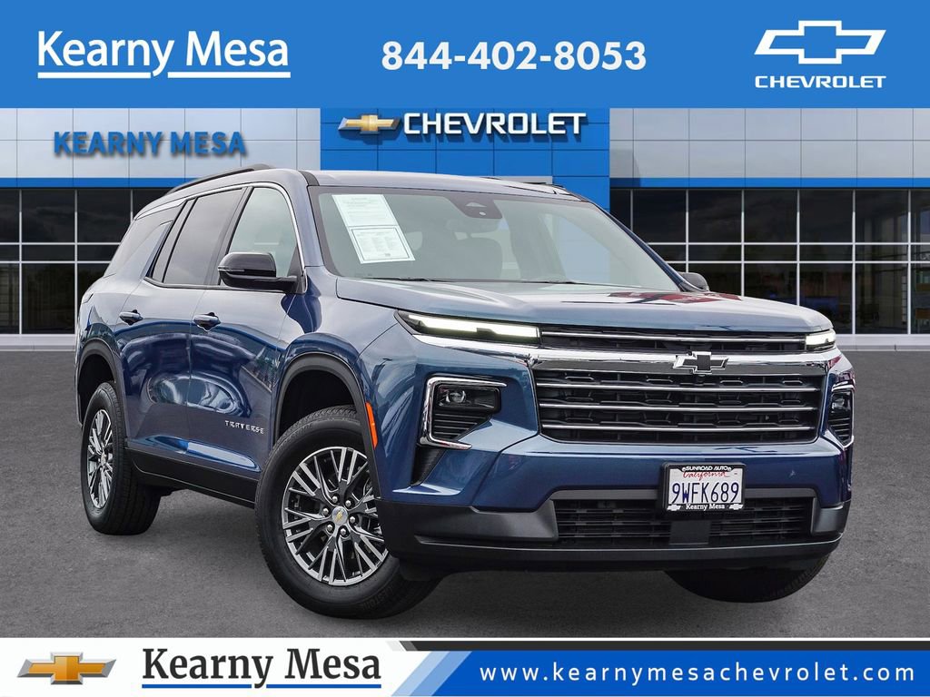 Used 2026 Chevrolet Traverse LT w/ LPO, Floor Liner Package image 1