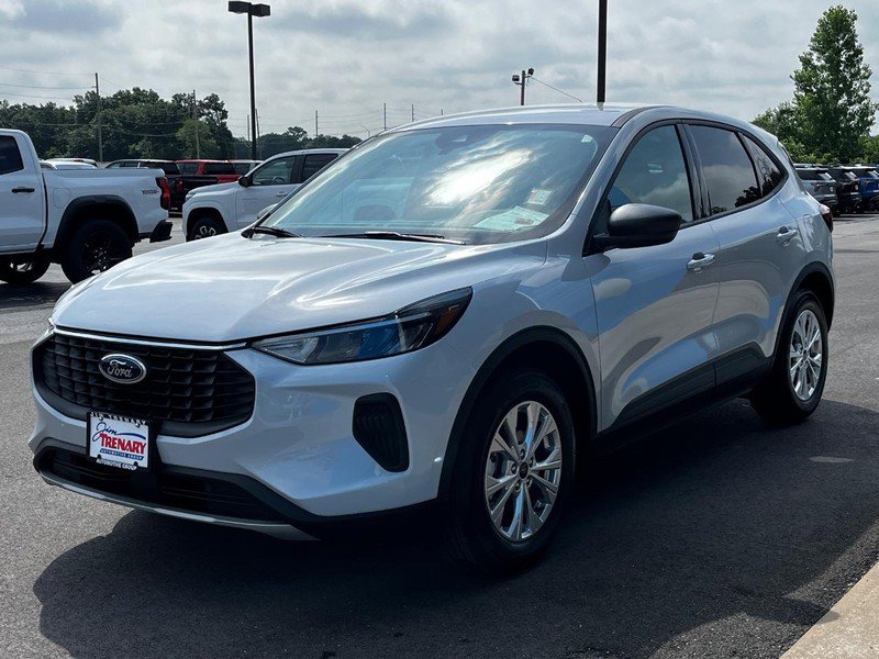 Used 2025 Ford Escape Active w/ Cold Weather Package image 8