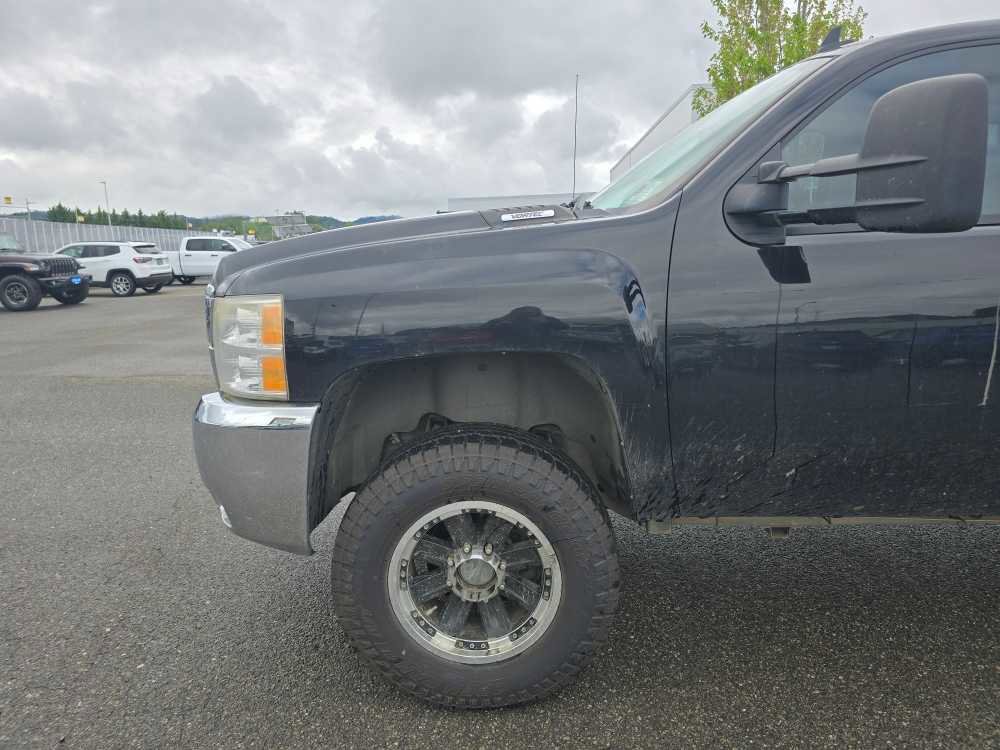 Used 2008 Chevrolet Silverado 2500 LTZ w/ Suspension Package, Off-Road image 6