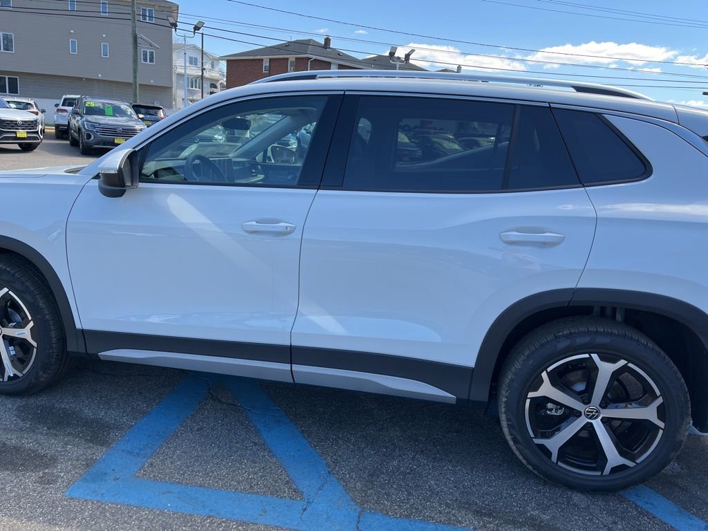 New 2026 Volkswagen Tiguan SE AWD/4WD image 24