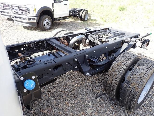 New 2026 Ford F550 4x4 Regular Cab Super Duty image 3