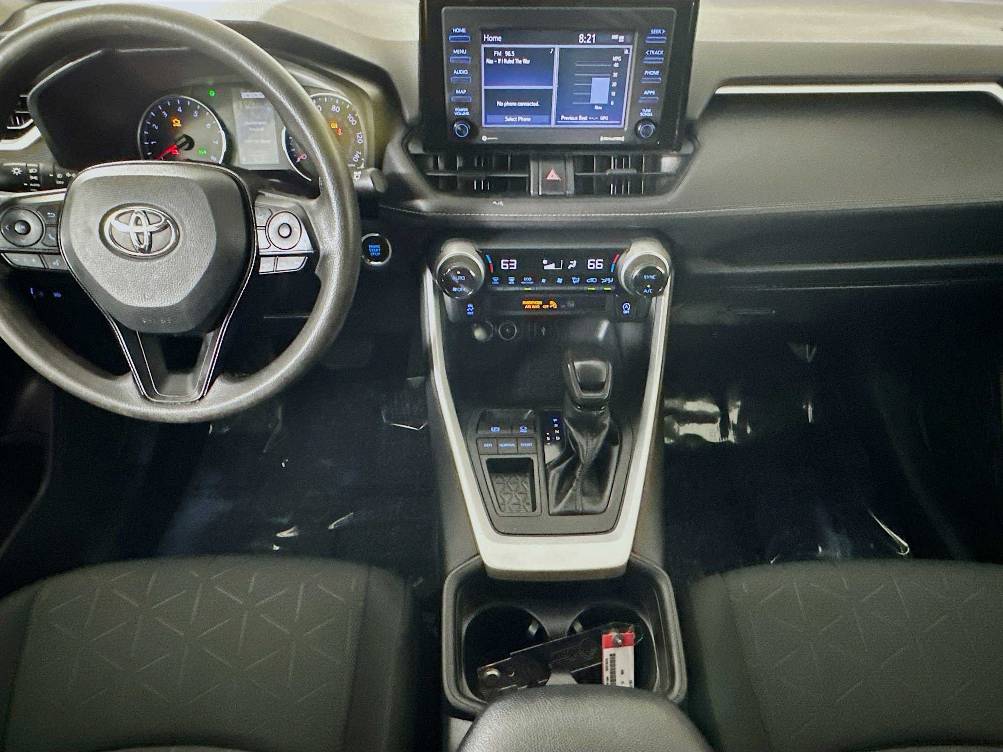 Used 2021 Toyota RAV4 XLE image 27