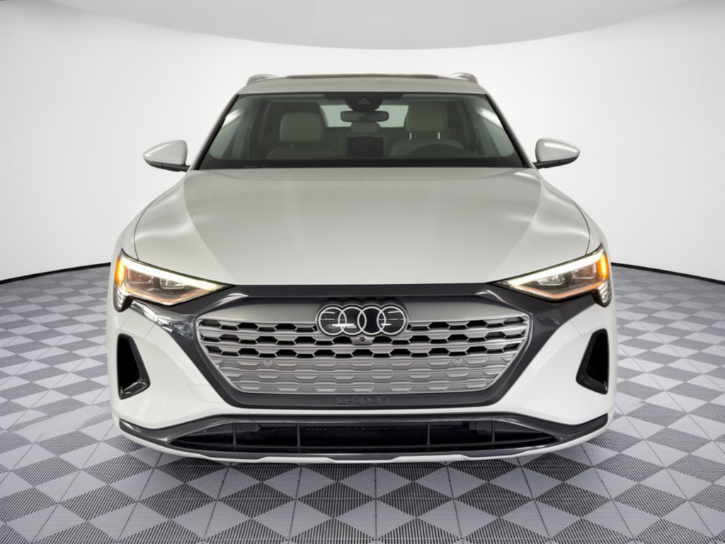 Used 2024 Audi Q8 e-tron Premium Plus AWD/4WD image 6