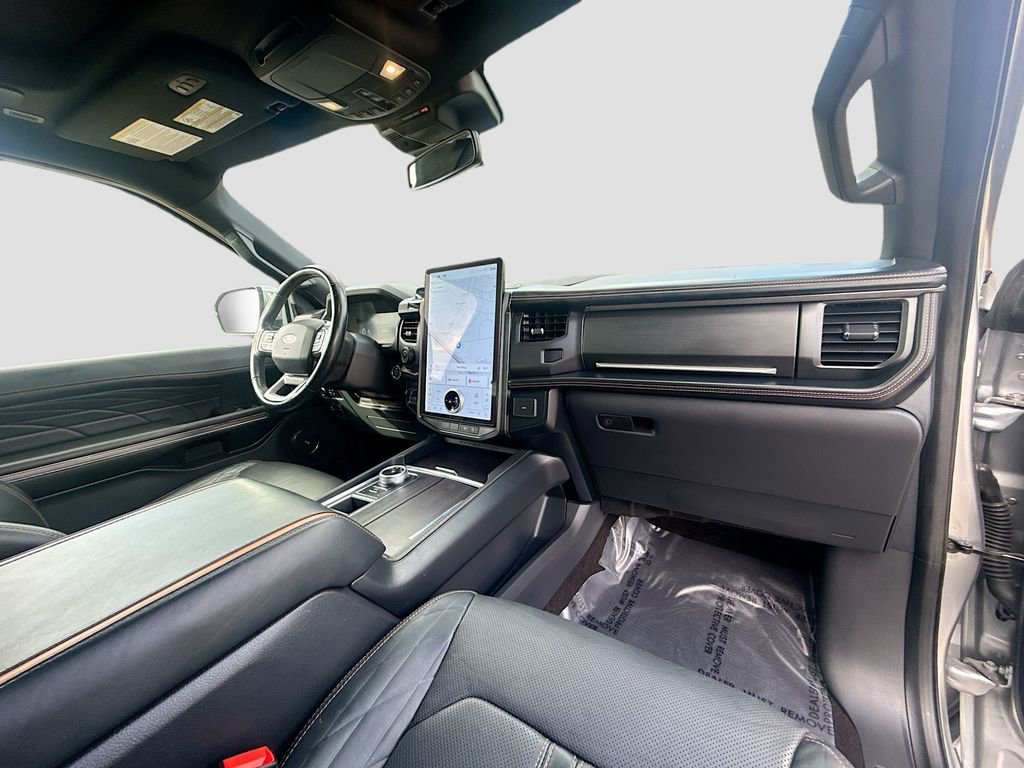 Used 2023 Ford Expedition Platinum RWD image 32