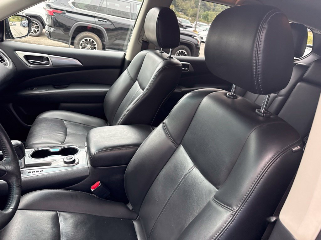 Used 2017 Nissan Pathfinder SL AWD/4WD image 19