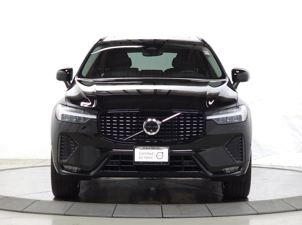 Certified 2025 Volvo XC60 B5 Plus AWD/4WD image 2