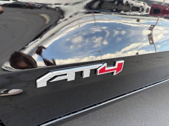 New 2026 GMC Canyon AT4 w/ Technology Plus Package AWD/4WD image 14