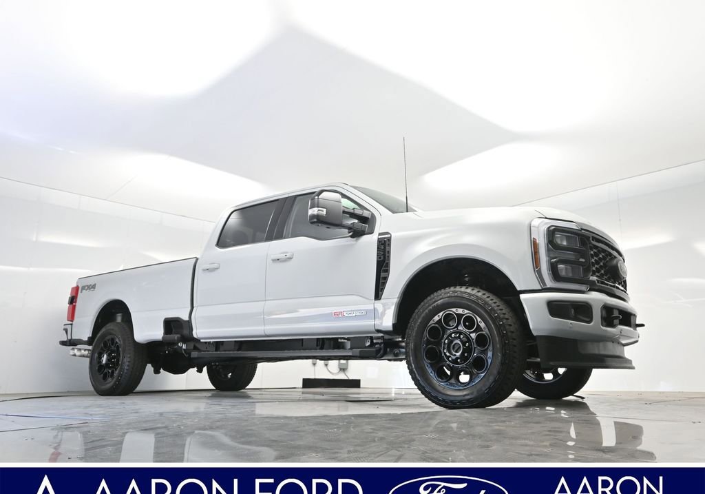 Used 2026 Ford F350 Lariat w/ Black Appearance Package image 3