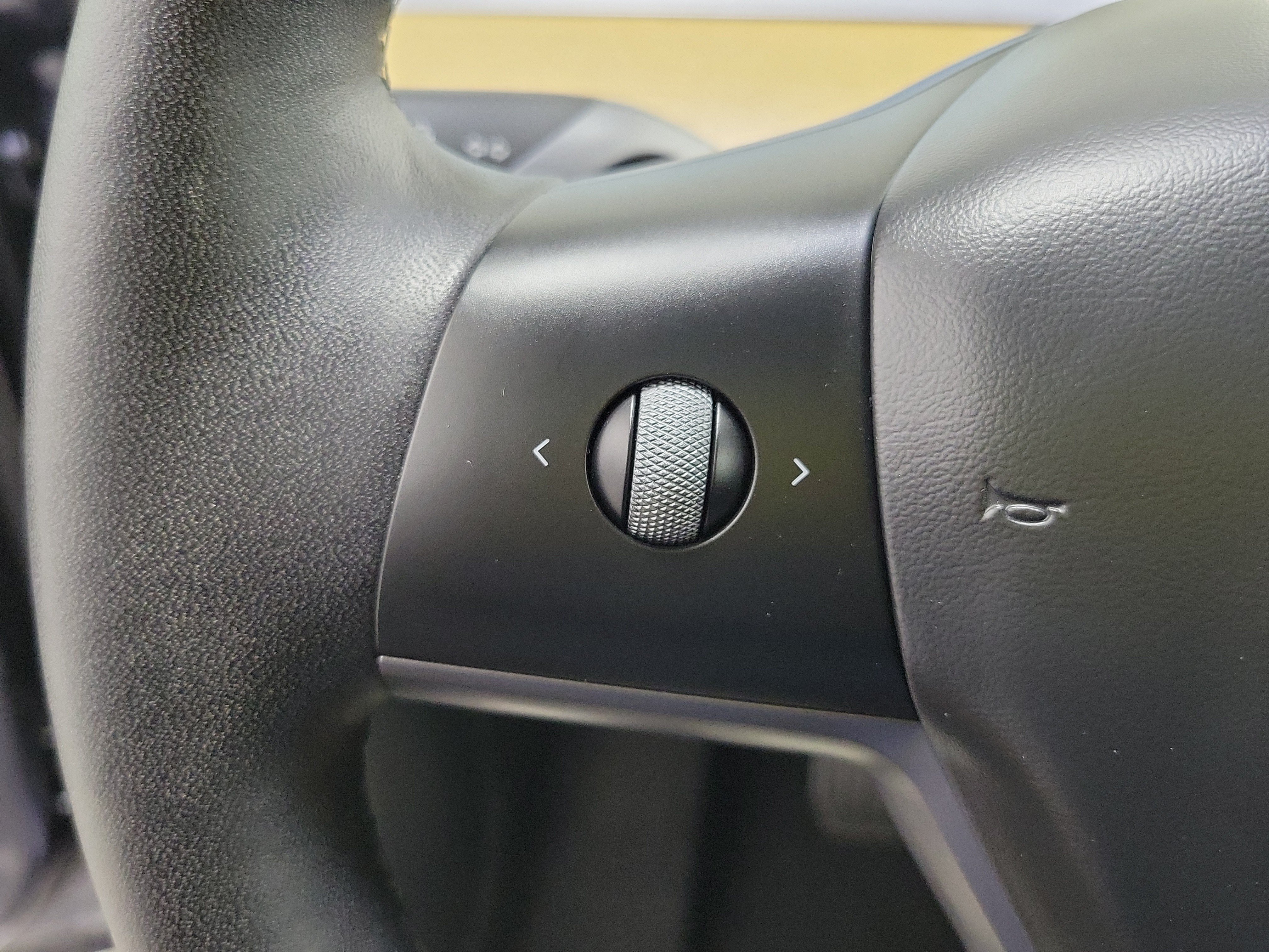 Used 2023 Tesla Model Y Long Range AWD/4WD image 21