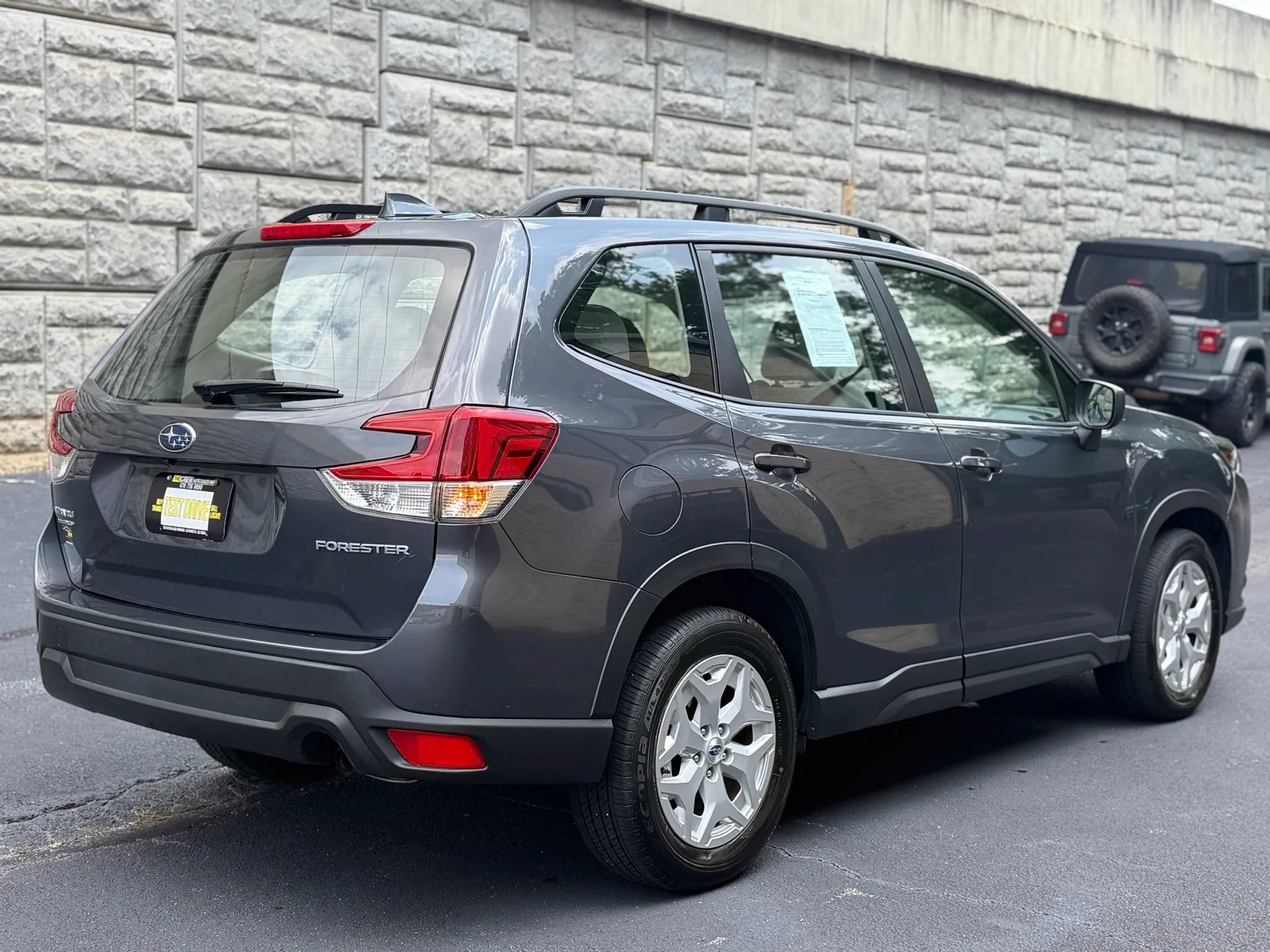 Used 2023 Subaru Forester AWD/4WD image 7