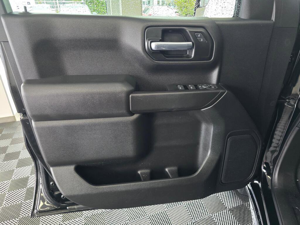 Used 2020 Chevrolet Silverado 1500 Custom Trail Boss w/ Custom Convenience Package image 19