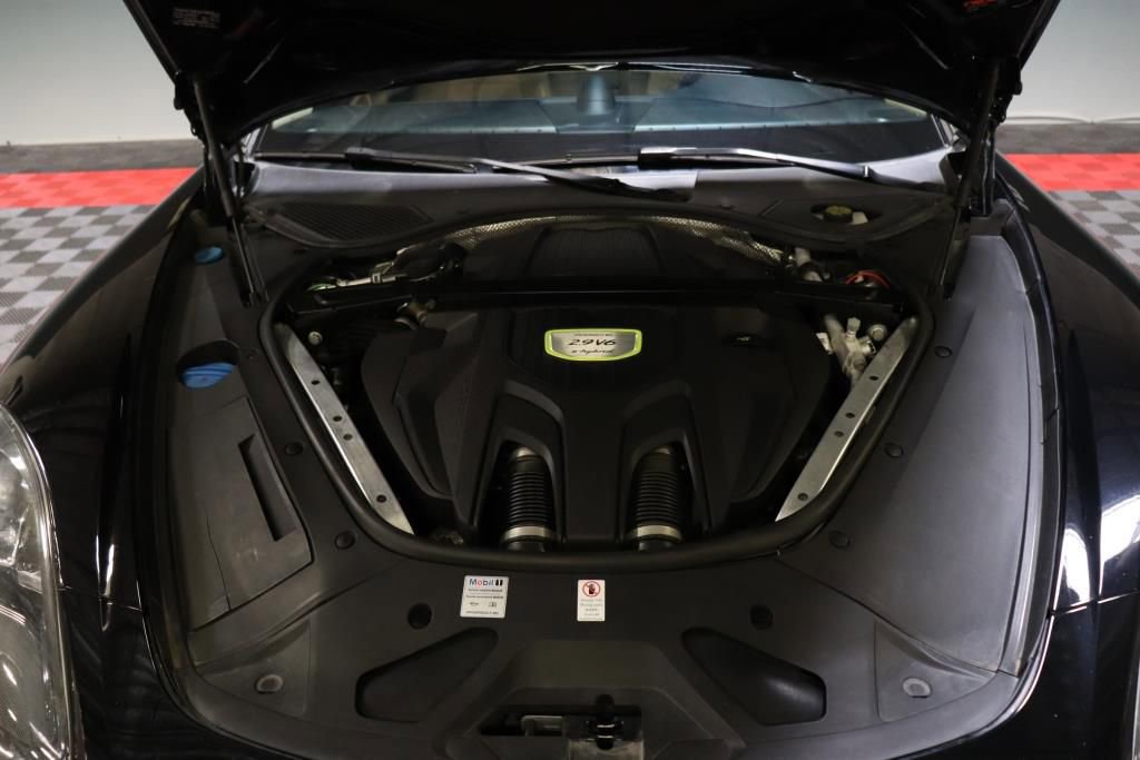 Used 2018 Porsche Panamera 4 image 83