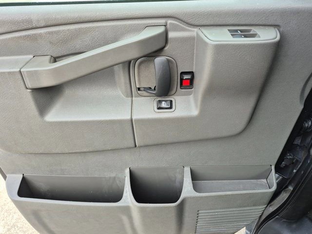 Used 2016 Chevrolet Express 3500 LT w/ LT Preferred Equipment Group image 13