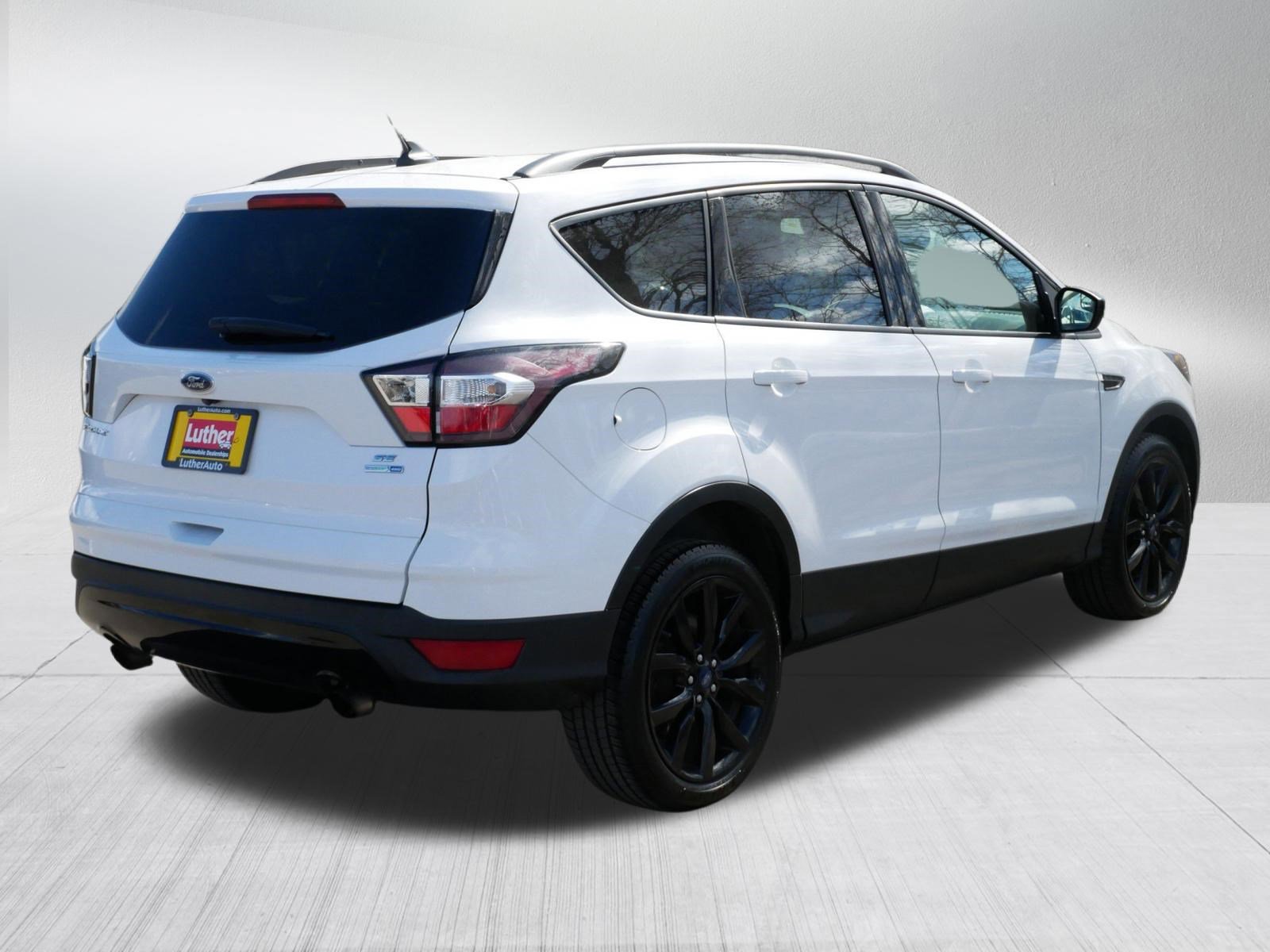 Used 2018 Ford Escape SE w/ SE Sport Appearance Package image 7