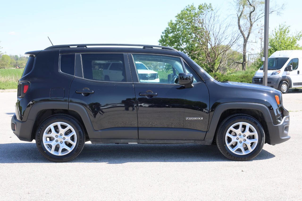 Used 2017 Jeep Renegade Latitude image 7