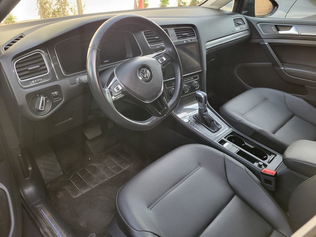 Used 2019 Volkswagen e-Golf SEL Premium image 5