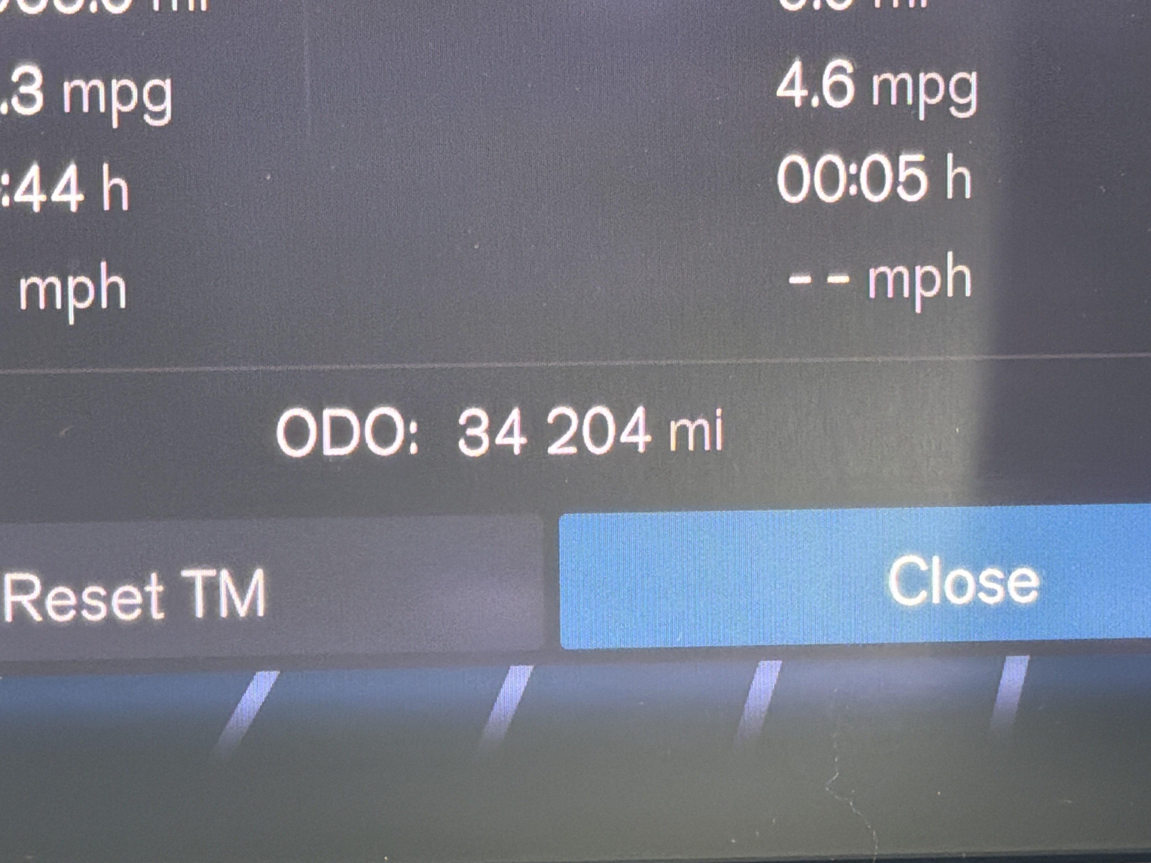 Certified 2024 Volvo XC40 B5 Ultimate w/ Protection Package Premier AWD/4WD image 22