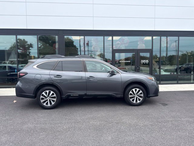 Used 2021 Subaru Outback Premium AWD/4WD image 2