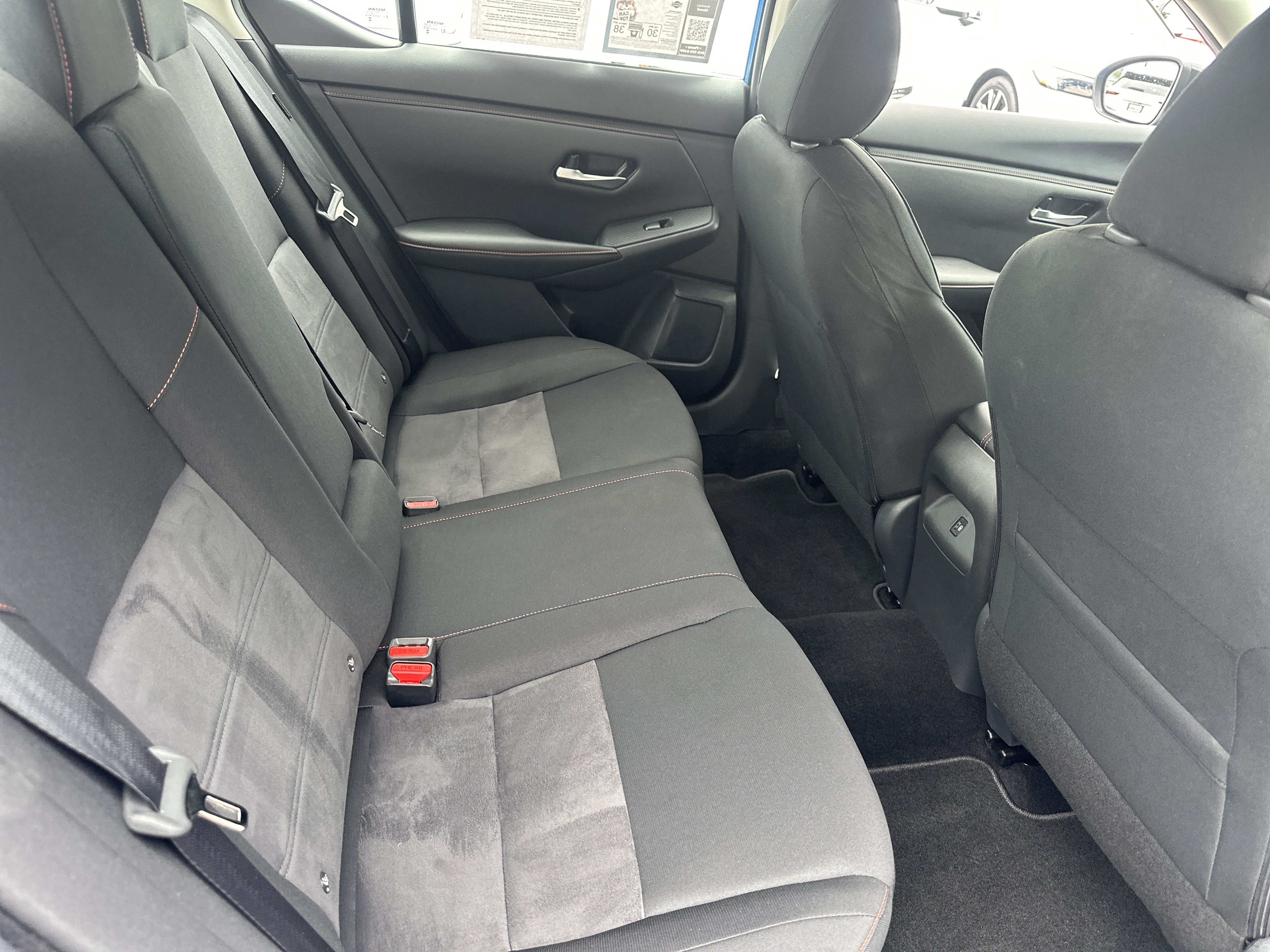 Used 2025 Nissan Sentra SR w/ Midnight Edition FWD image 9