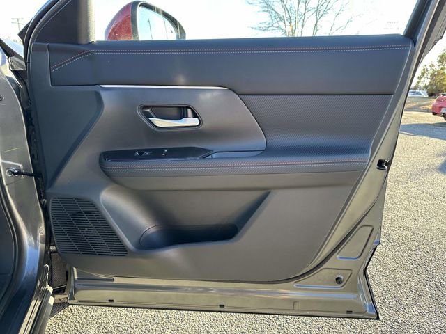 New 2026 Nissan Kicks SR image 8