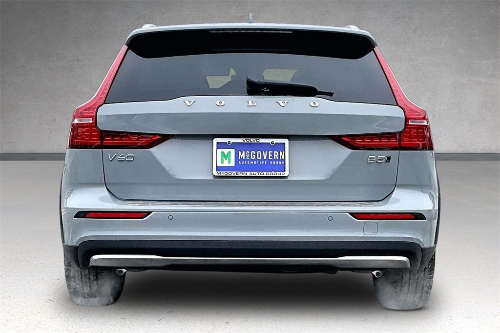 New 2026 Volvo V60 B5 Cross Country Ultra w/ Protection Package Premier AWD/4WD image 4
