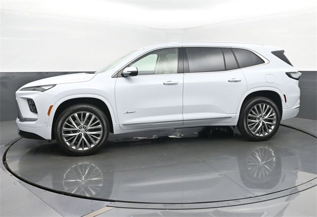 New 2026 Buick Enclave Avenir w/ Super Cruise Package image 2