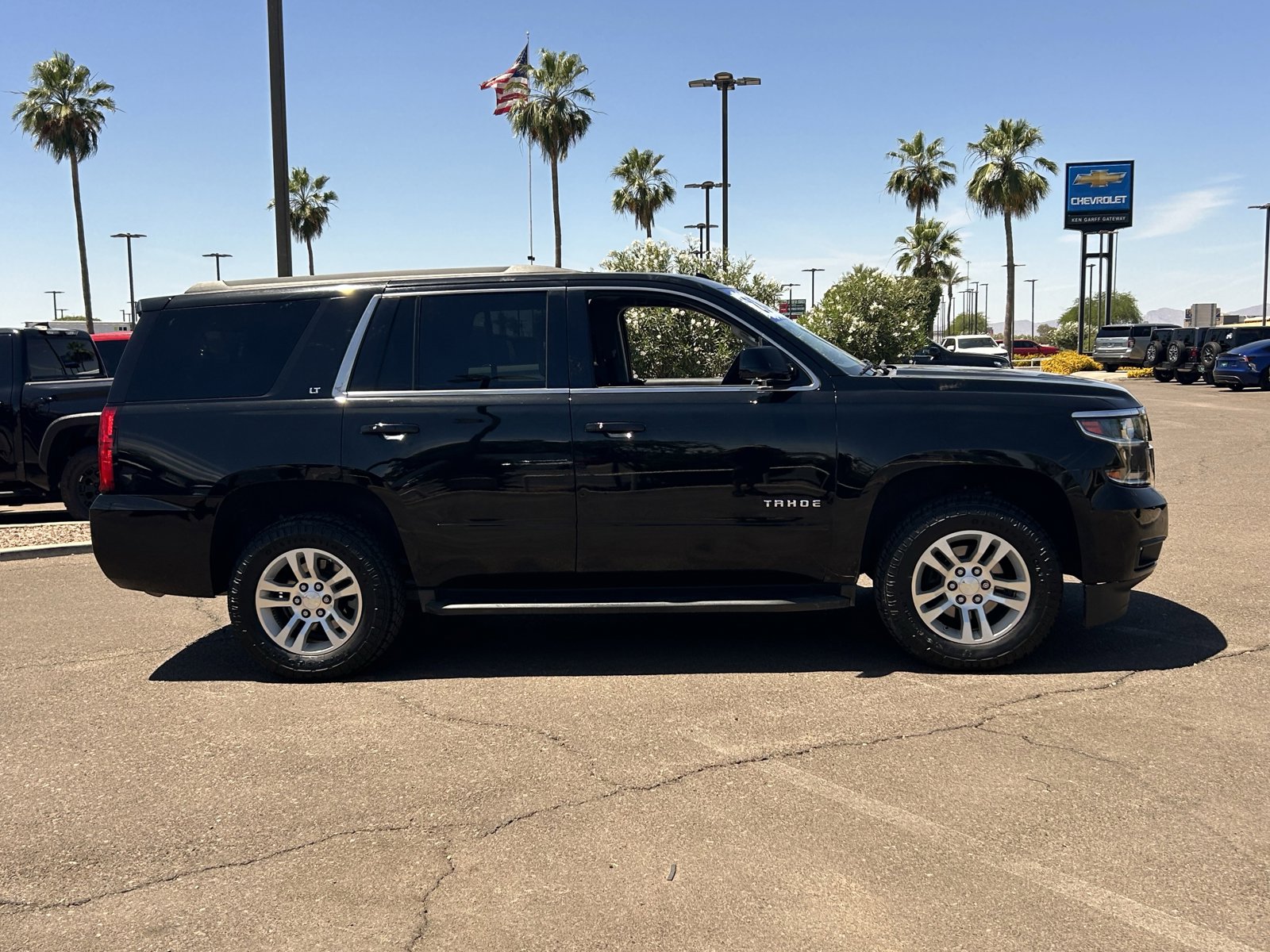 Certified 2020 Chevrolet Tahoe LT w/ Luxury Package AWD/4WD image 6