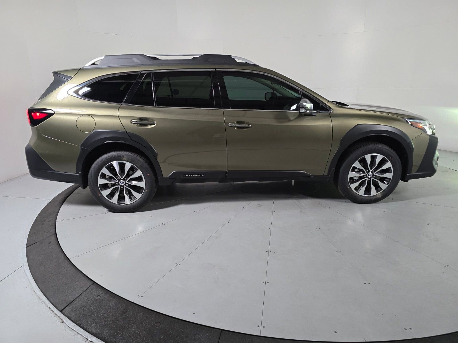 New 2025 Subaru Outback Touring XT image 6
