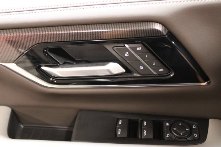 New 2026 GMC Yukon Elevation w/ Elevation Premium Package AWD/4WD image 21