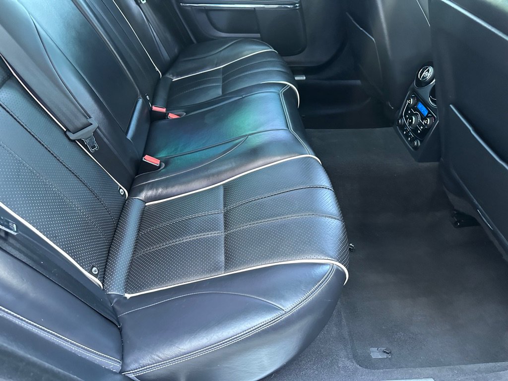 Used 2013 Jaguar XJ L Portfolio image 23